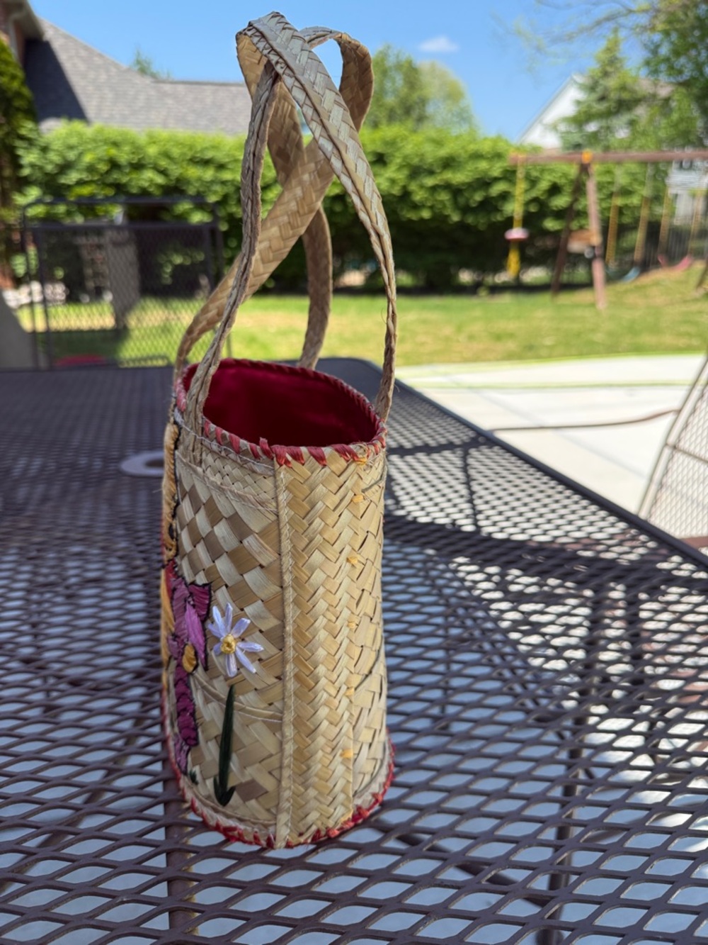 Winnie the Pooh & Piglet Handmade Straw Tote Bag Red Interior Super cute! - Picture 3 of 9